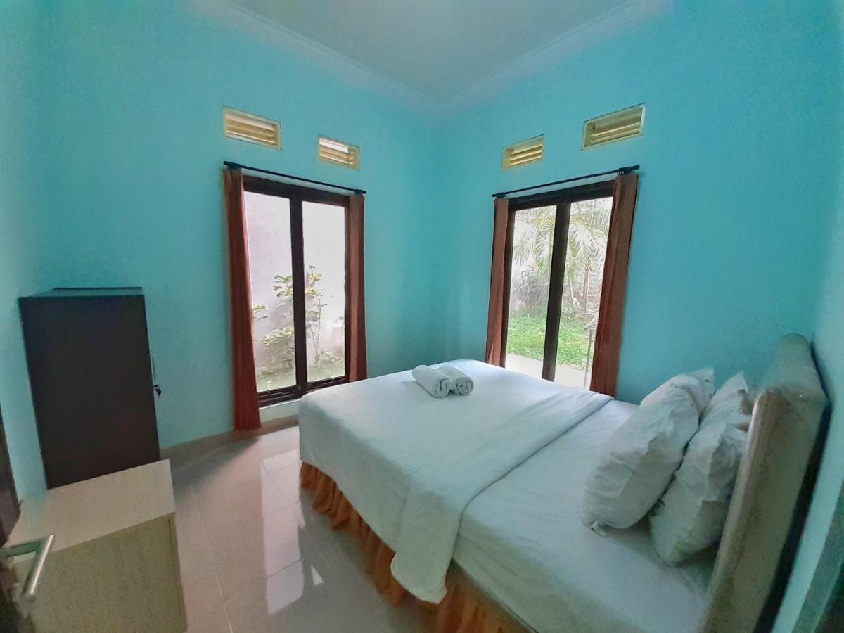 Villa 3 Bedroom Edelweis No. 7 Near Museum Angkut Batu  Exterior photo